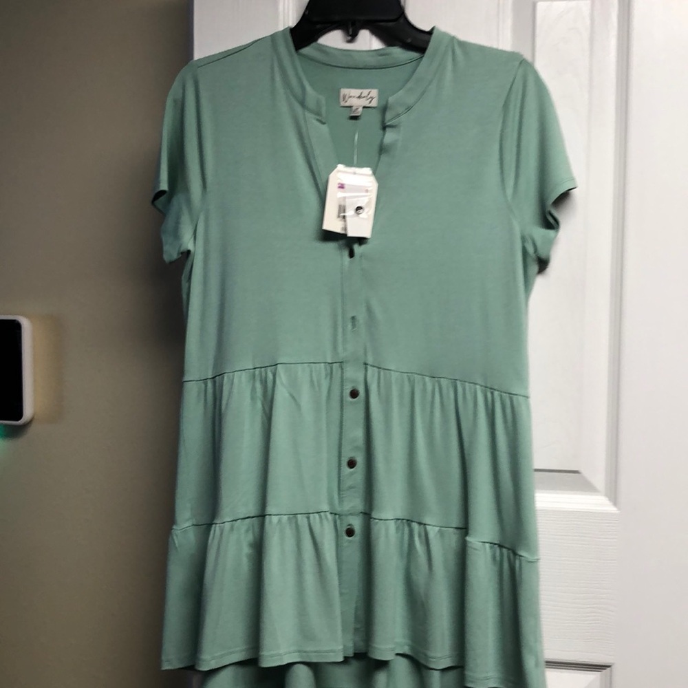 NWT WONDERLY among green tunic